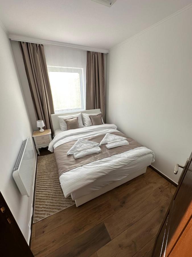 Sky Lux Apartmani Surčin Exterior foto