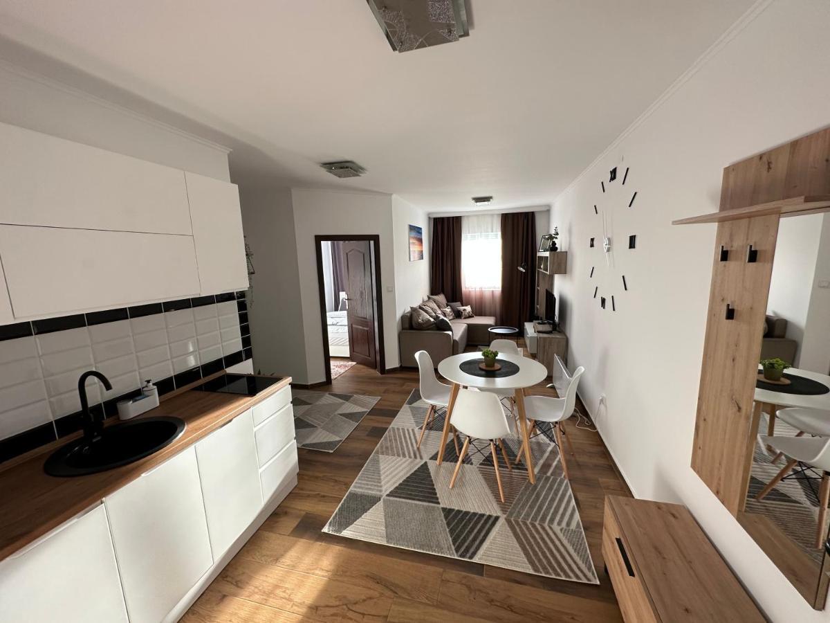 Sky Lux Apartmani Surčin Exterior foto